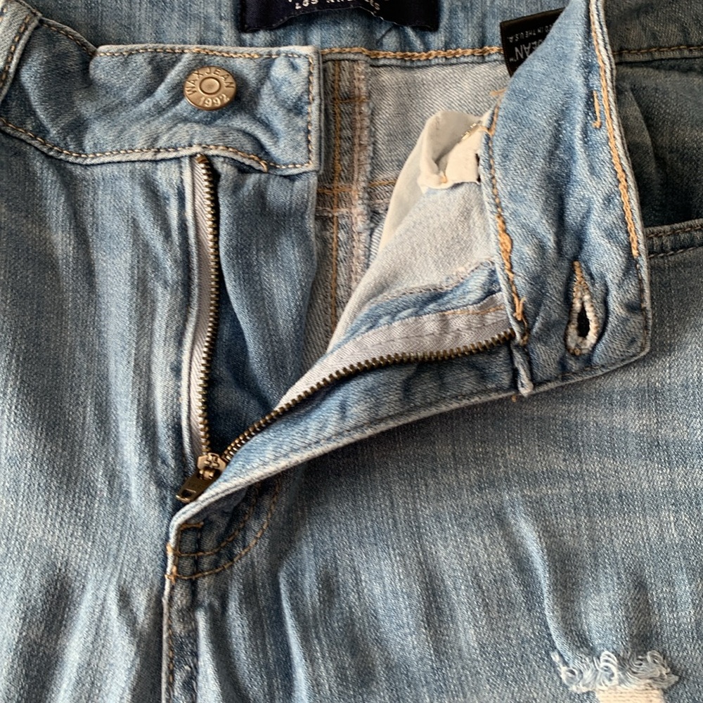 Wax Jean L.A. Straight Leg Jeans with Distressing & Classic Fit EUC - Picture 7 of 11